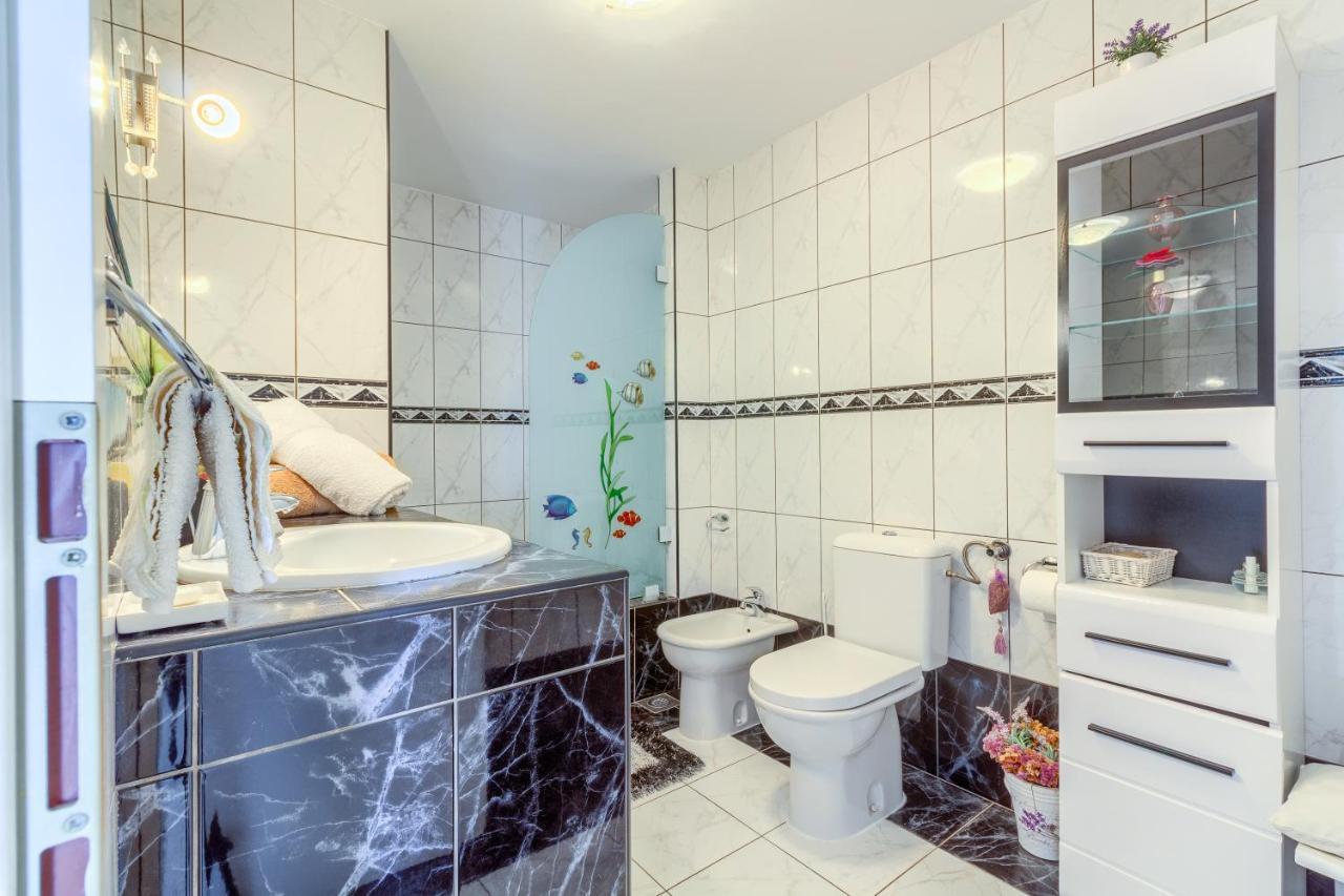 Apartments Meri Трогир Экстерьер фото
